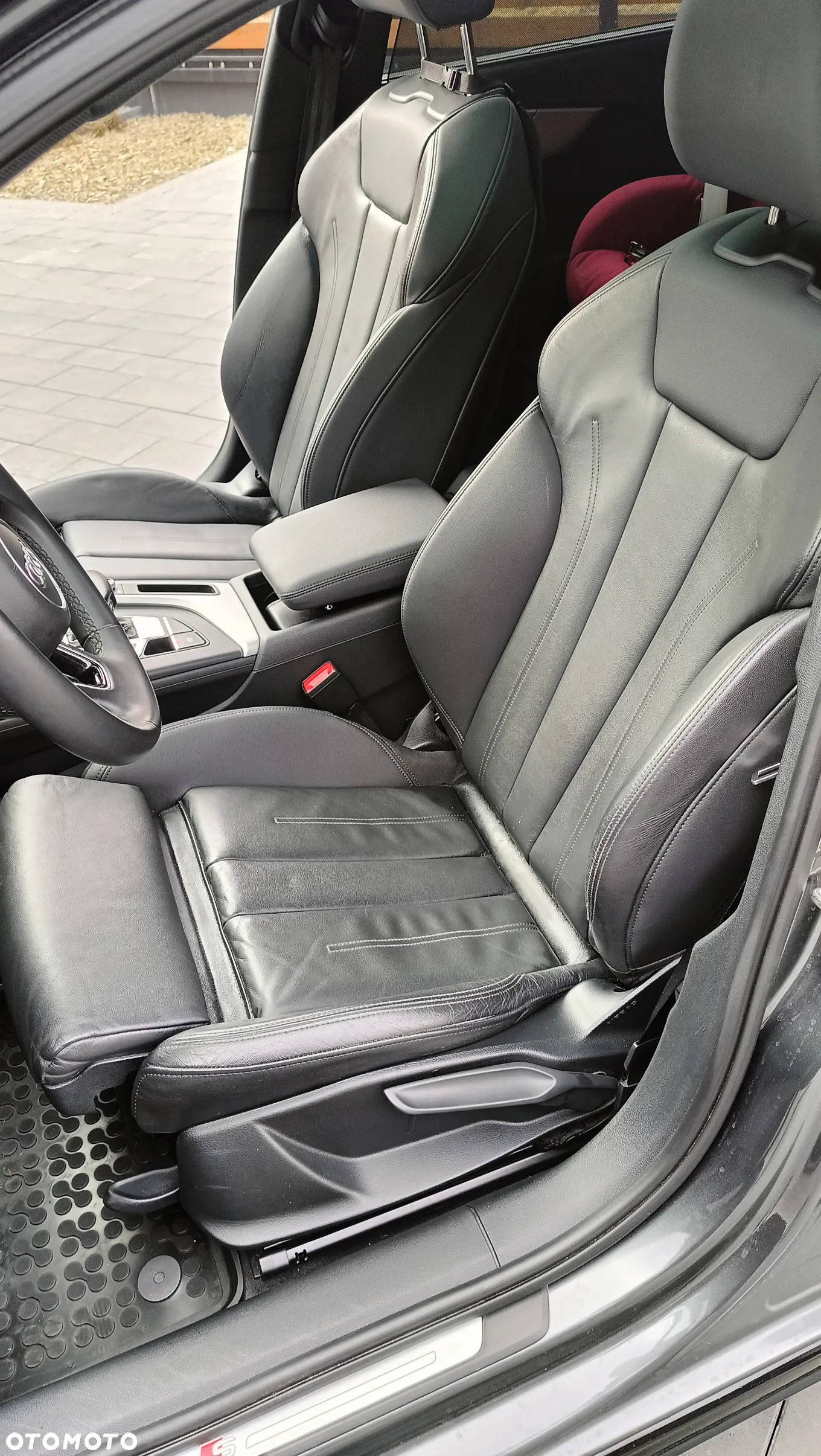 Audi A4 Avant 30 TDI S tronic S line - 8
