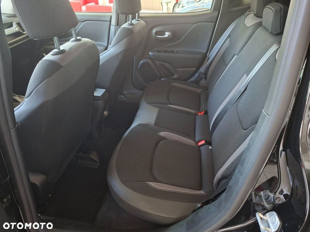 Jeep Renegade - 24
