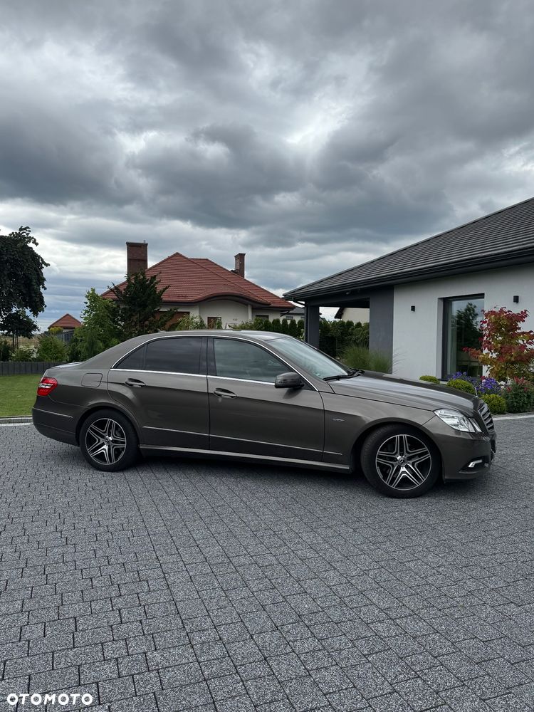 Mercedes-Benz Klasa E 350 CDI 4-Matic BlueEff Avantgarde - 3