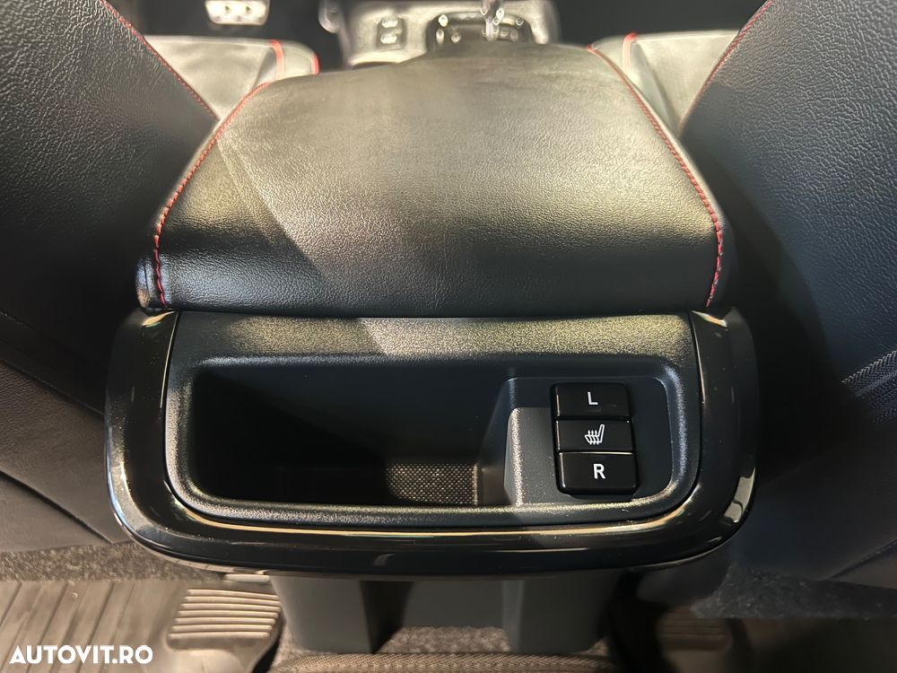 Toyota Hilux 2.8D 204CP 4x4 Double Cab AT GR Sport II - 15