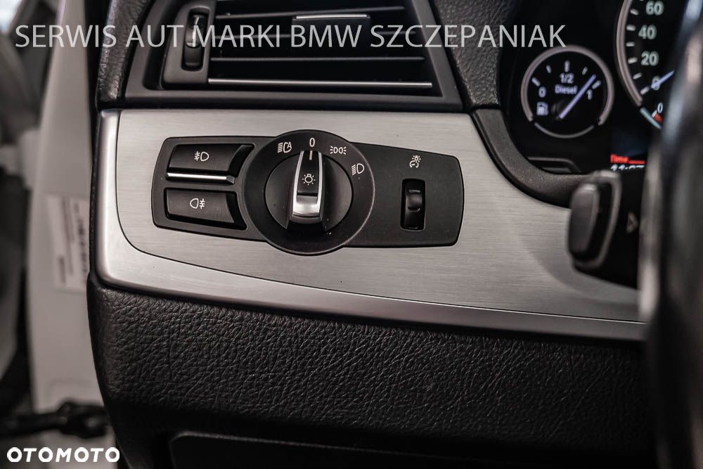 BMW Seria 5 520d xDrive - 18