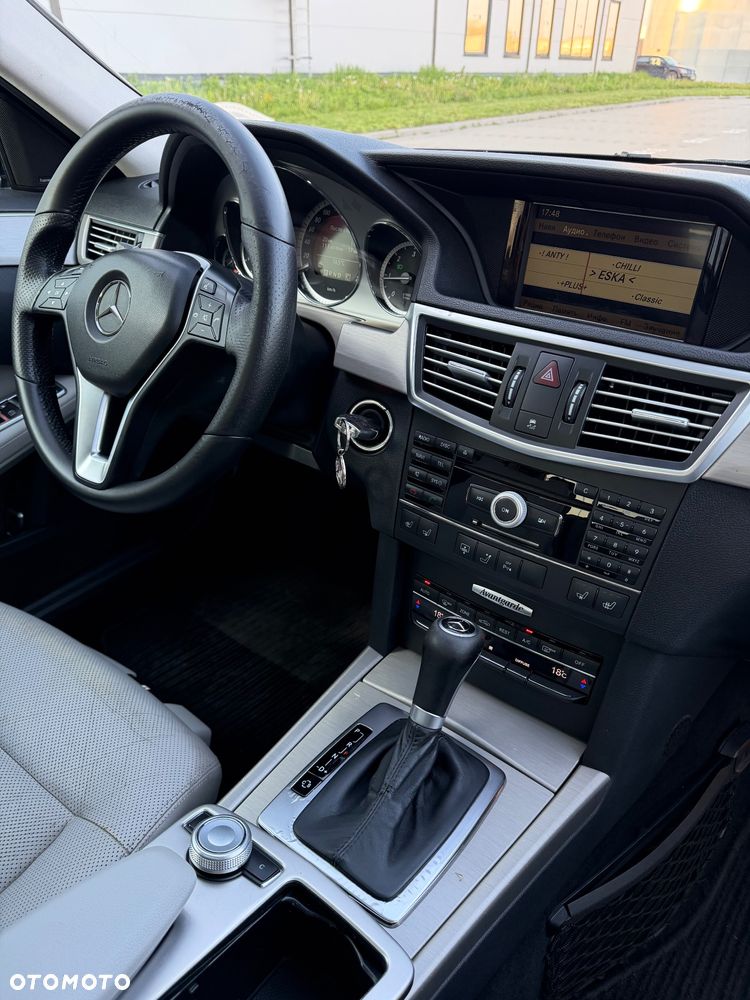 Mercedes-Benz Klasa E 250 CDI 4-Matic BlueEff Avantgarde - 12