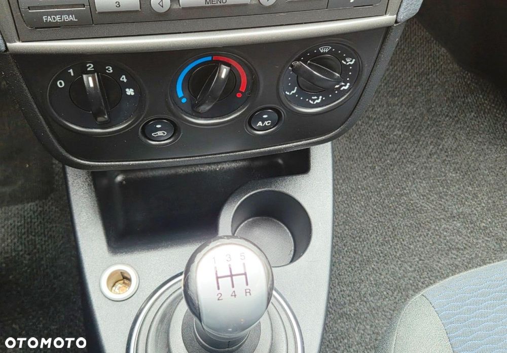 Ford Fiesta - 16