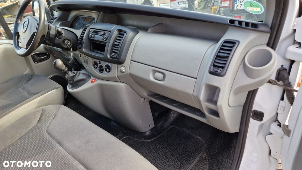 Opel Vivaro 2.0CDTI - 22