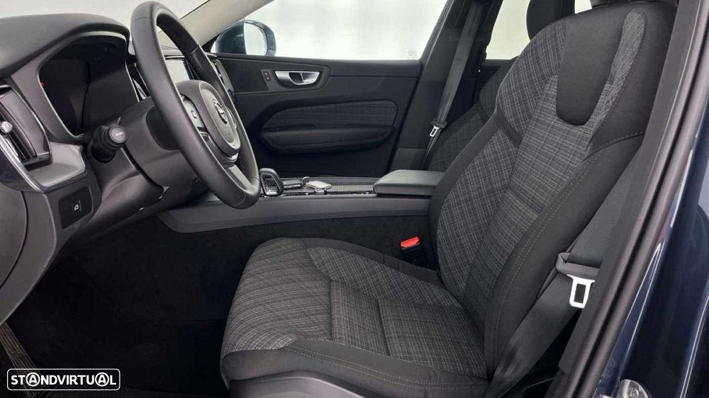 Volvo XC 60 2.0 B4 Core - 2