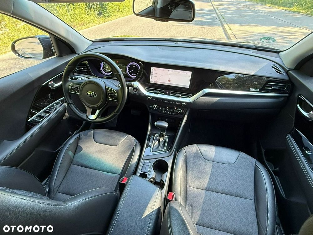 Kia Niro 1.6 GDI Hybrid M - 25