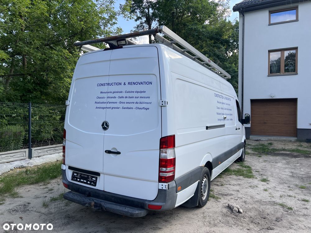 Mercedes-Benz Sprinter - 4