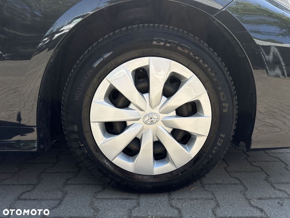 Toyota Corolla 1.8 Hybrid Active - 24