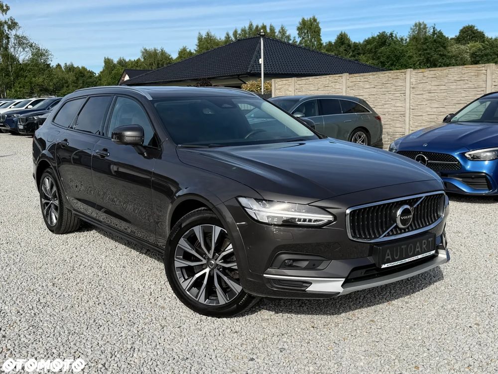 Volvo V90 Cross Country B5 D AWD Ultimate - 23