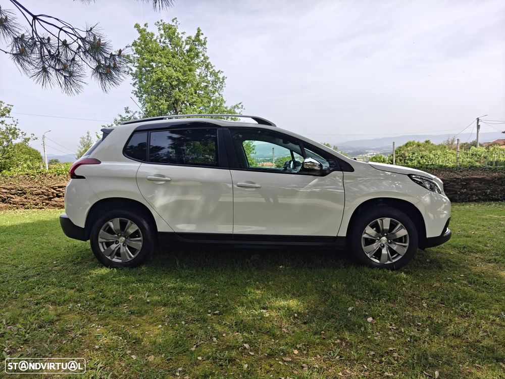 Peugeot 2008 1.2 PureTech Style - 3