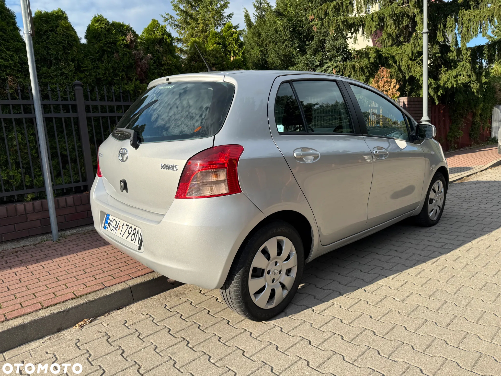 Toyota Yaris 1.3 - 4