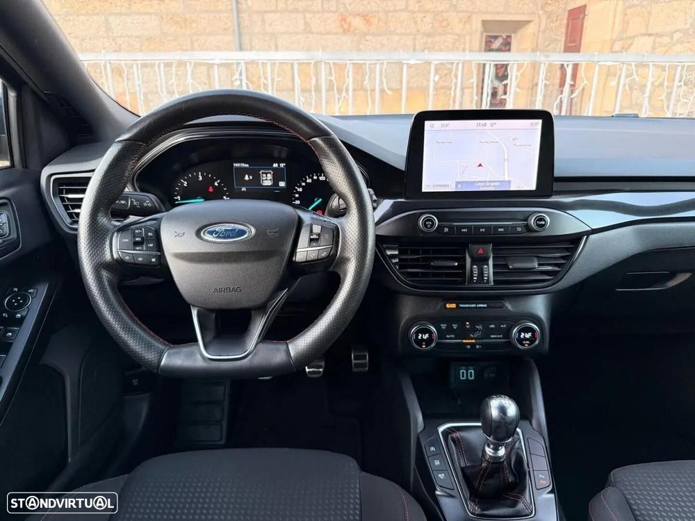 Ford Focus SW - 27