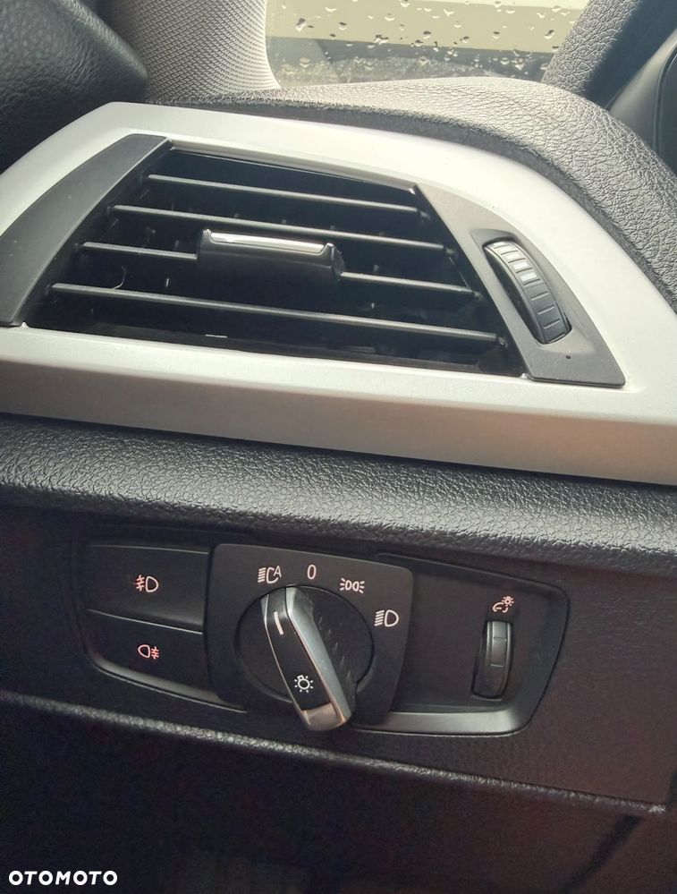 BMW Seria 1 116d Sport Line - 13