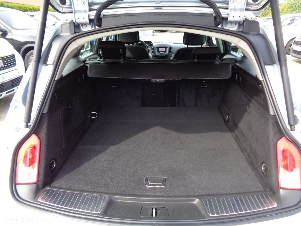 Opel Insignia - 16