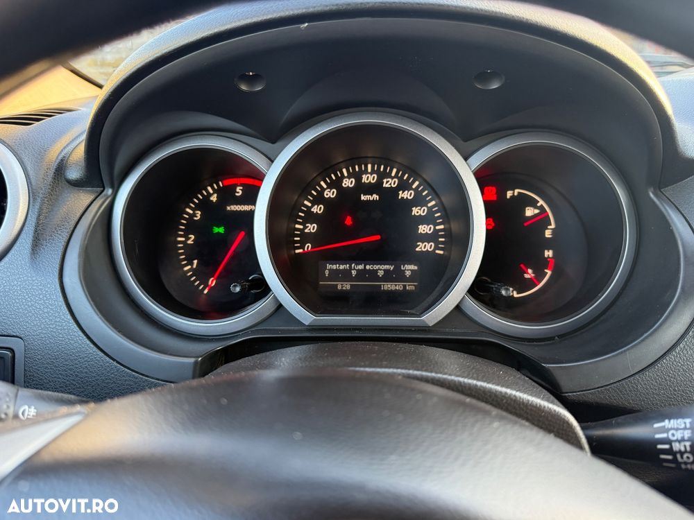 Suzuki Grand Vitara 1.9 DDIS JLX - 11