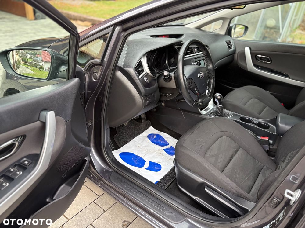 Kia Ceed - 22