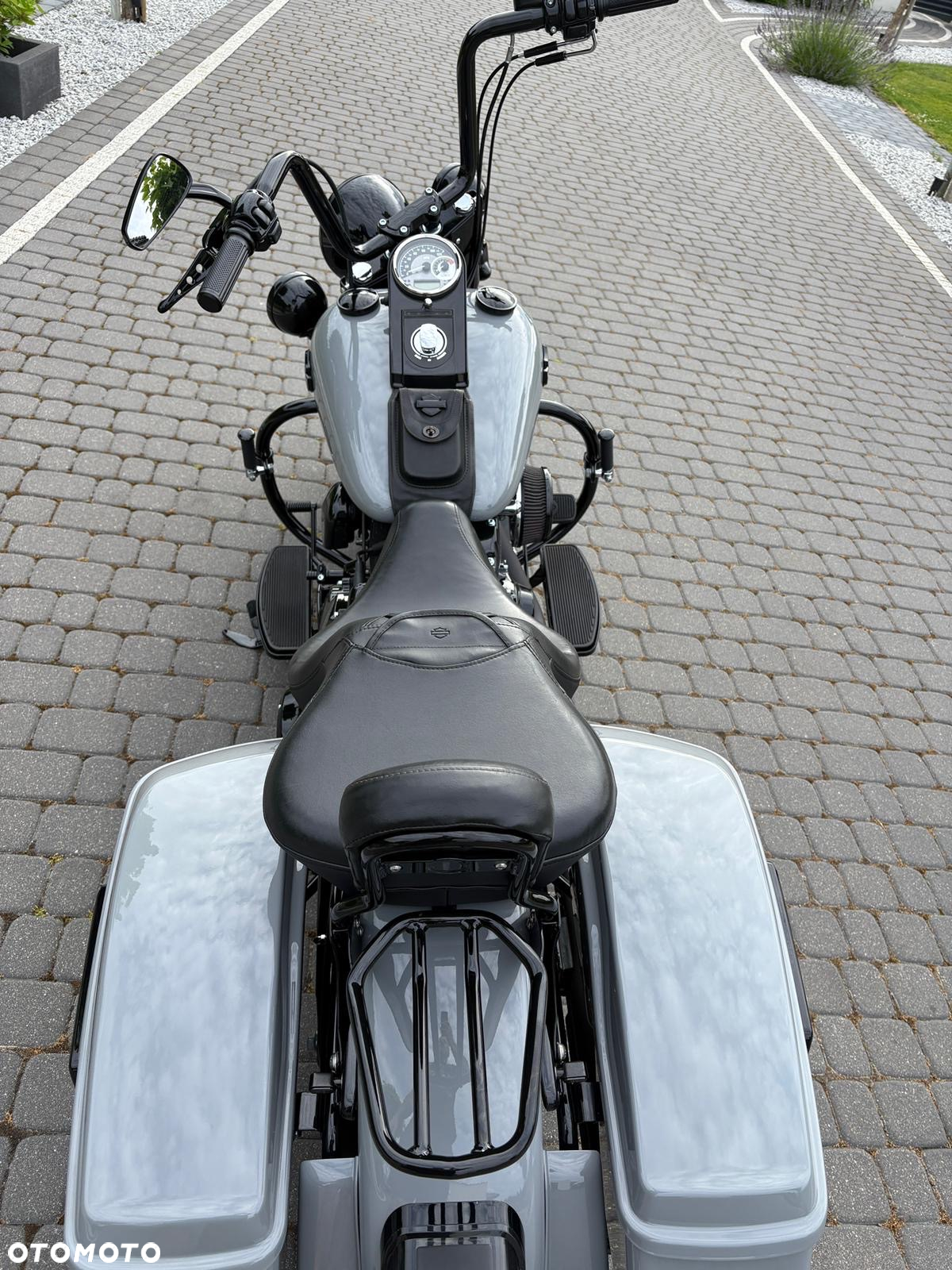 Harley-Davidson Softail Heritage Classic - 12