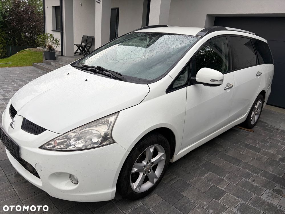 Mitsubishi Grandis 2.0 DI-D 7-Sitzer Intense - 1