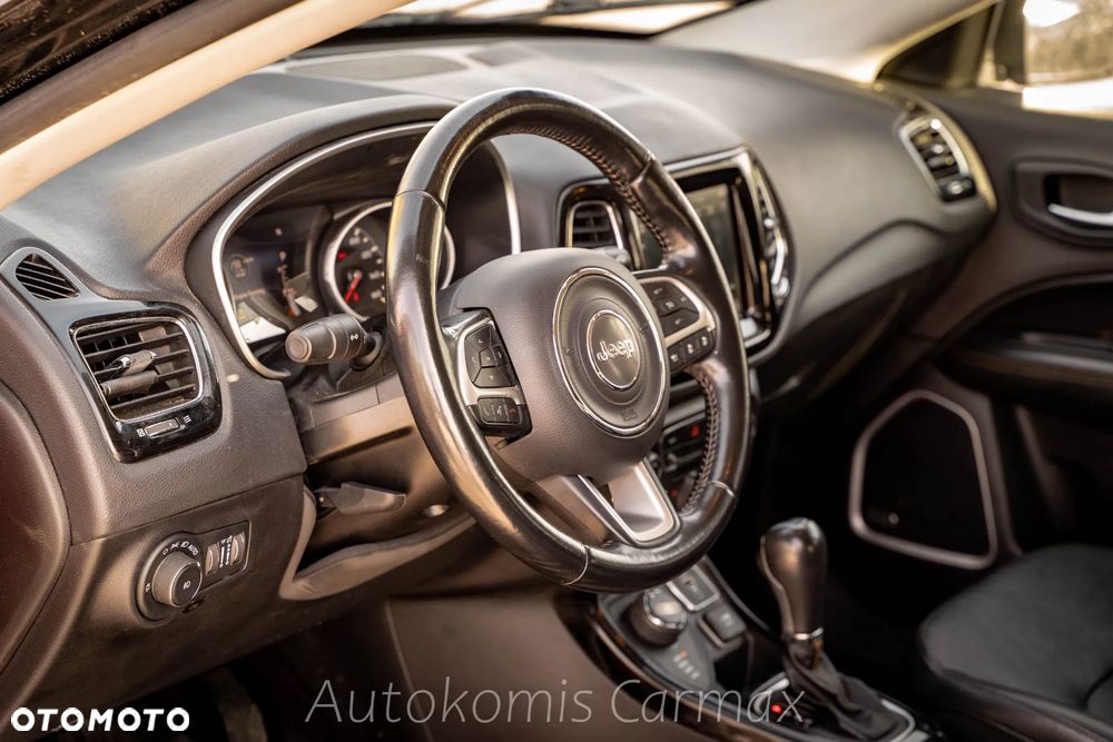 Jeep Compass - 12