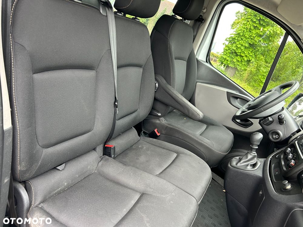 Renault Trafic - 10