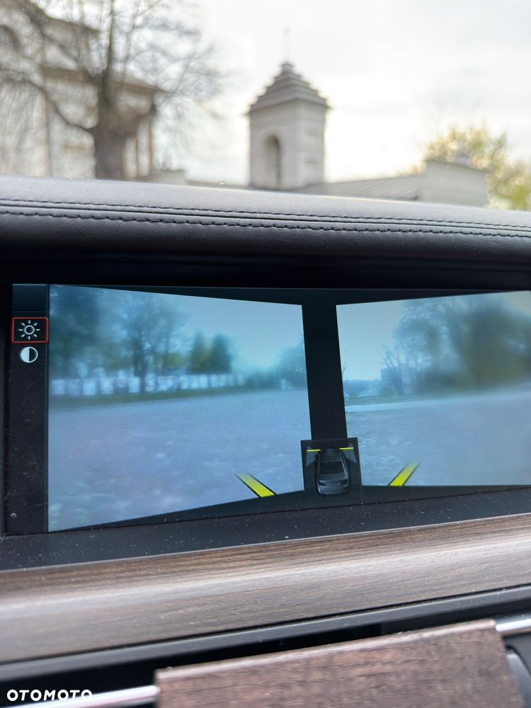 BMW Seria 7 740d xDrive - 16