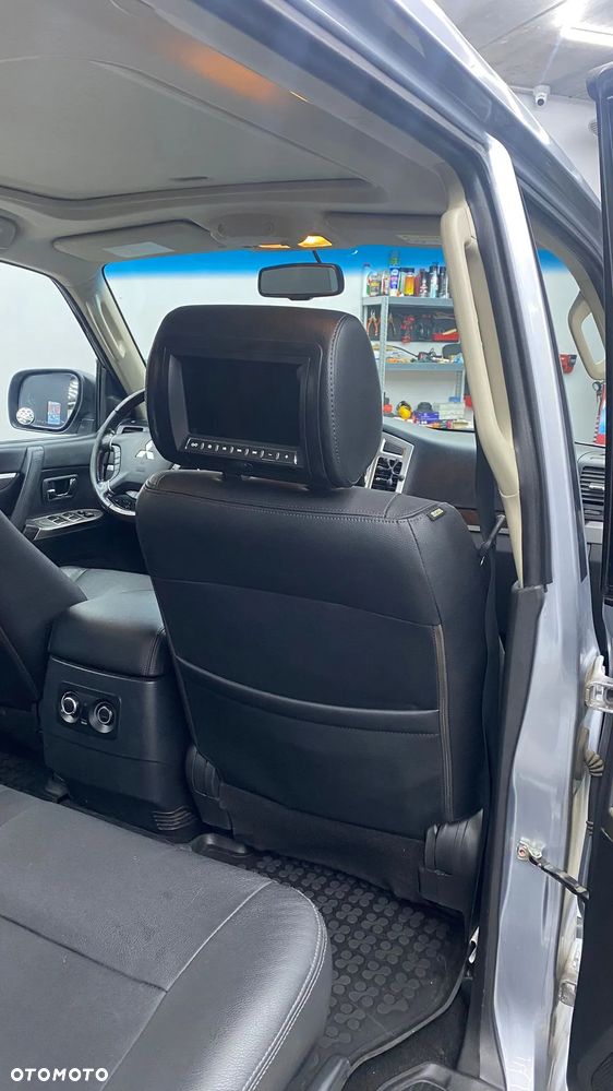Mitsubishi Pajero - 7
