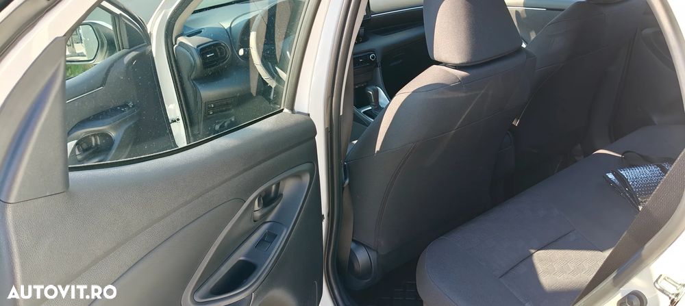 Toyota Yaris - 8