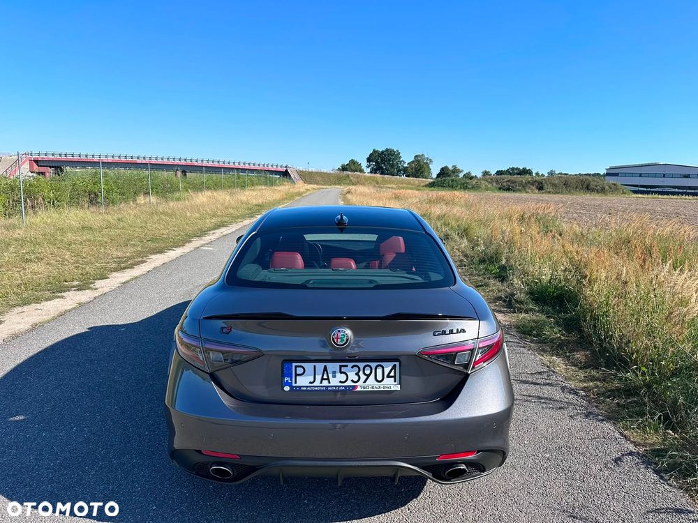 Alfa Romeo Giulia 2.0 Turbo 16V AT8 Veloce - 5