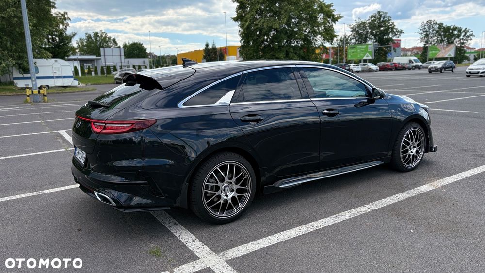 Kia ProCeed - 12