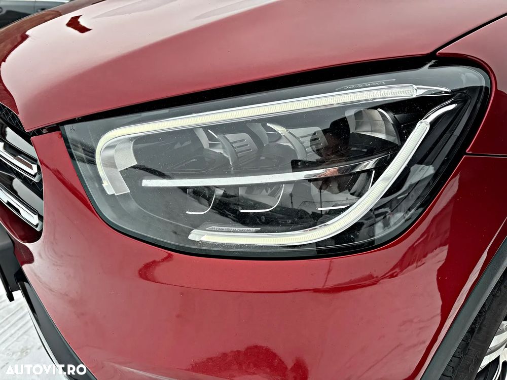 Mercedes-Benz GLC 300 d 4MATIC 9G-TRONIC - 33