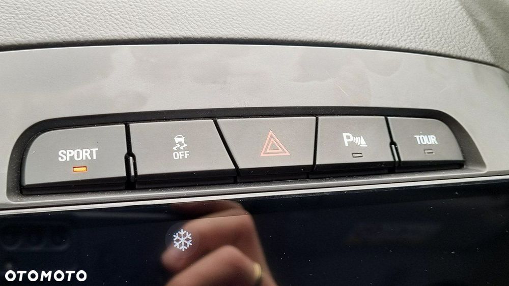 Opel Insignia - 19