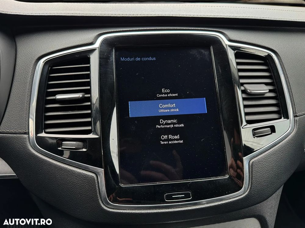 Volvo XC 90 D5 AWD Geartronic Inscription - 34