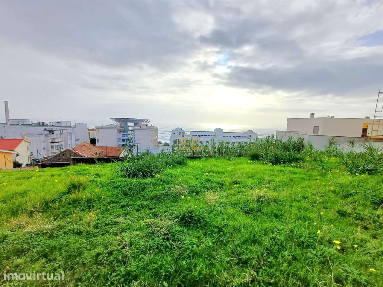 Terreno urbano para venda na Figueira da Foz- Buarcos- Vista de Mar! - Grande imagem: 3/11