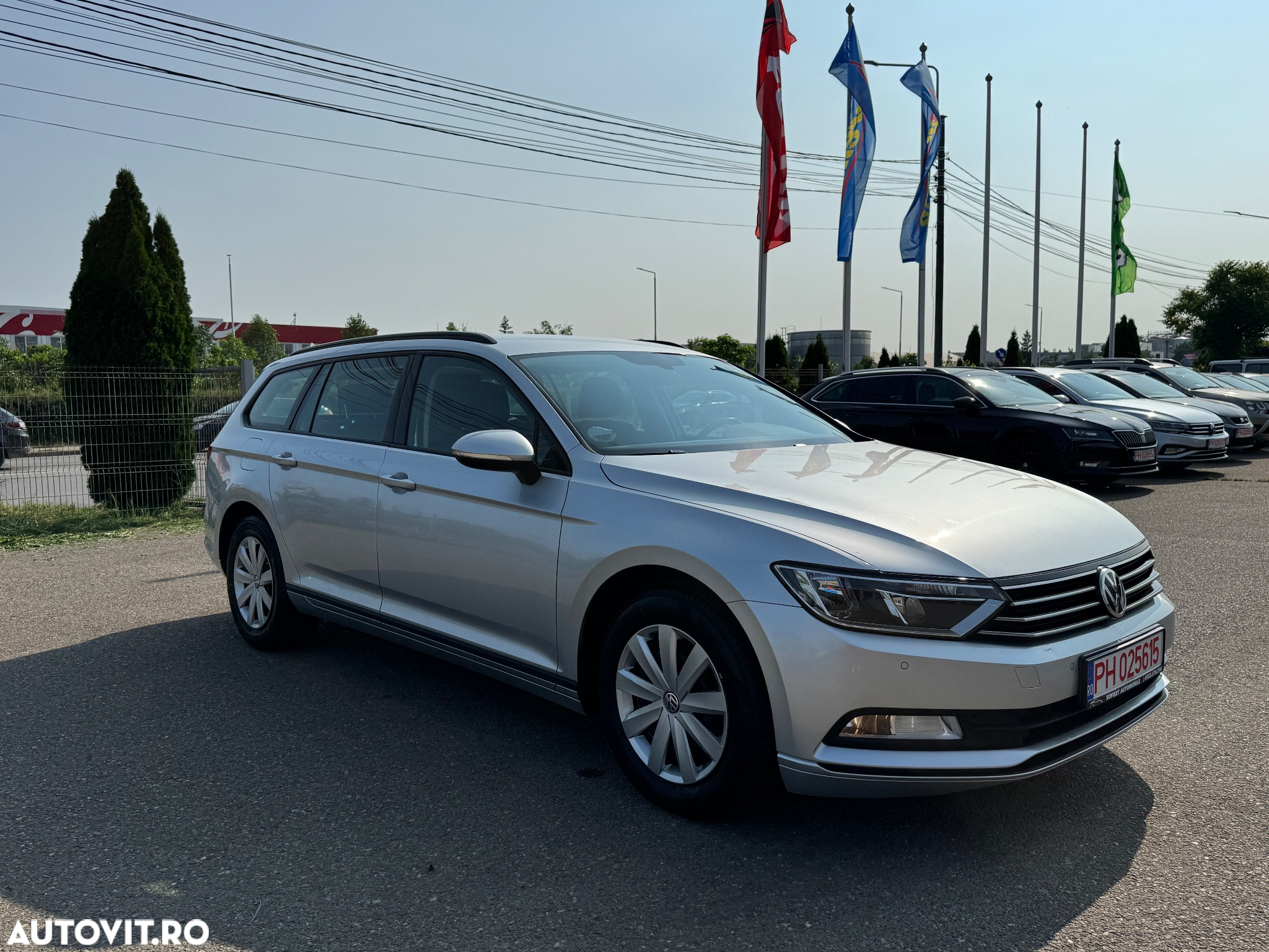 Volkswagen Passat Variant 2.0 TDI SCR DSG BlueMotion Trendline - 14