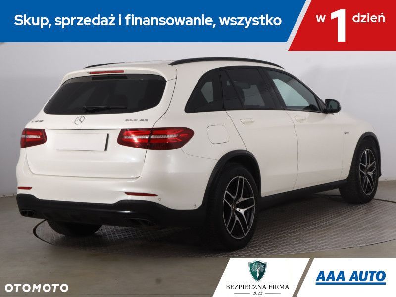 Mercedes-Benz GLC - 7