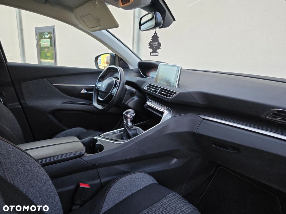 Peugeot 5008 - 31