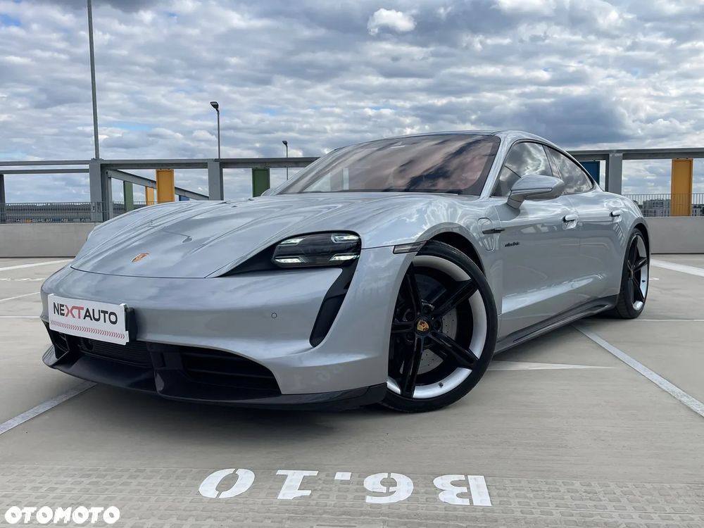Porsche Taycan - 7
