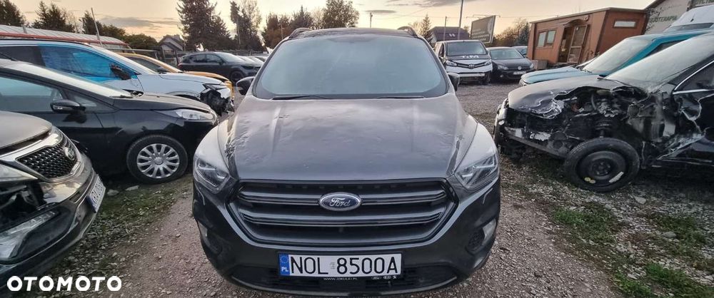 Ford Kuga - 13