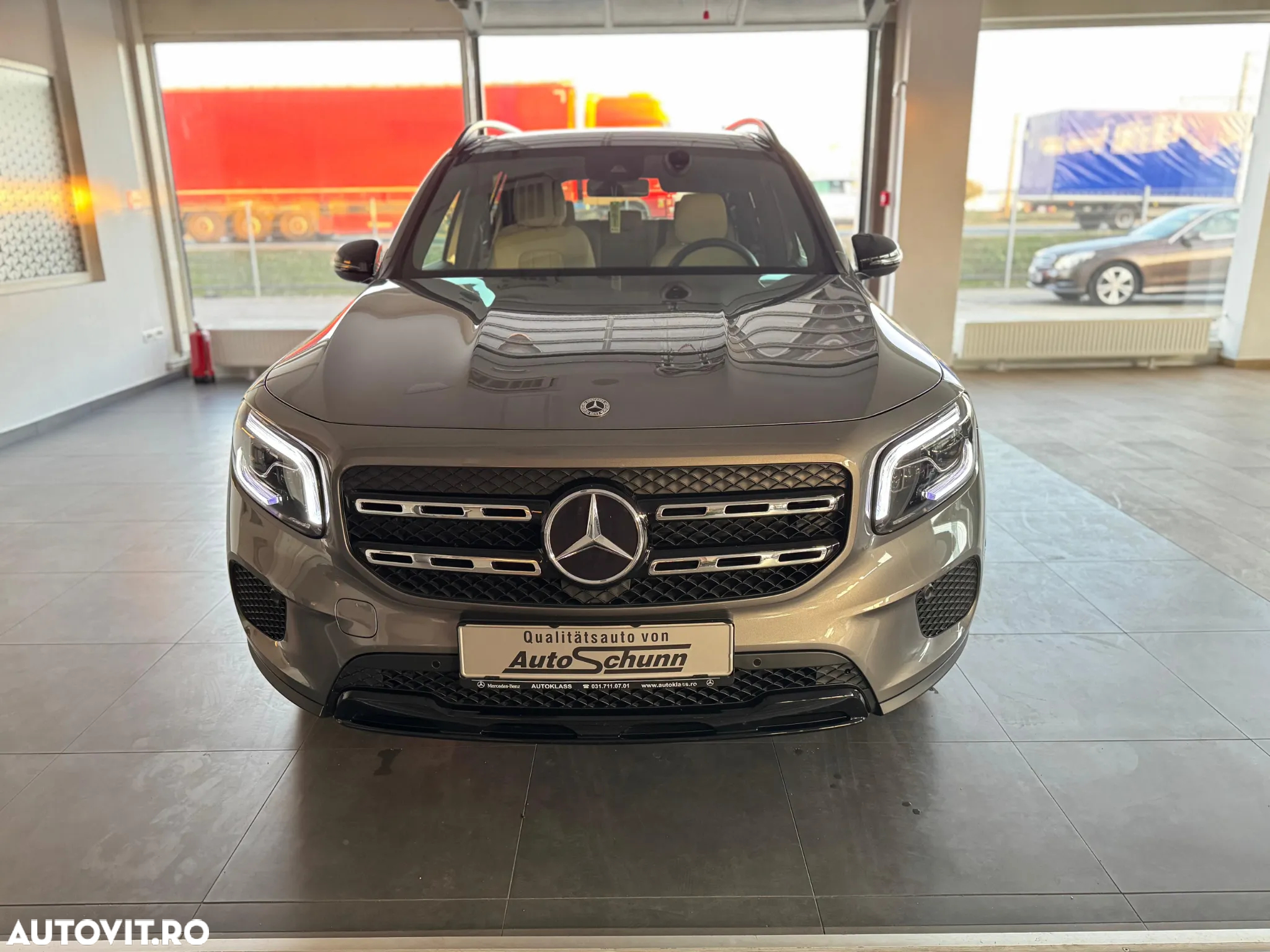 Mercedes-Benz GLB 200 d 4Matic 8G-DCT Progressive - 3