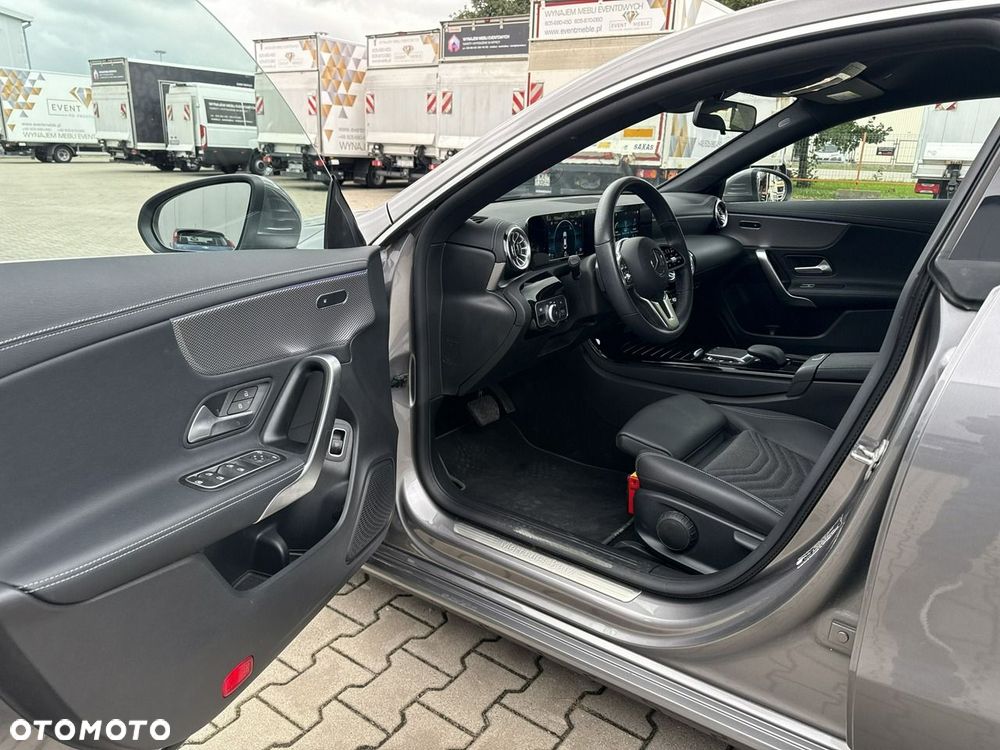 Mercedes-Benz CLA 180 7G-DCT Entry - 10