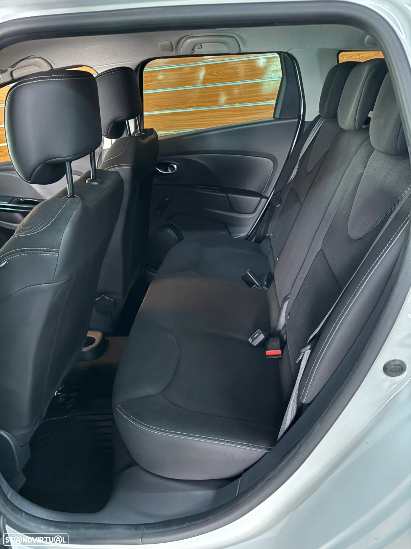 Renault Clio Sport Tourer (Energy) dCi 90 Start & Stop LIMITED - 8