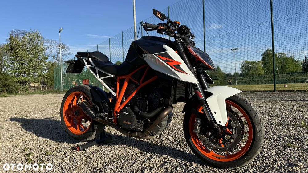 KTM Super Duke - 1