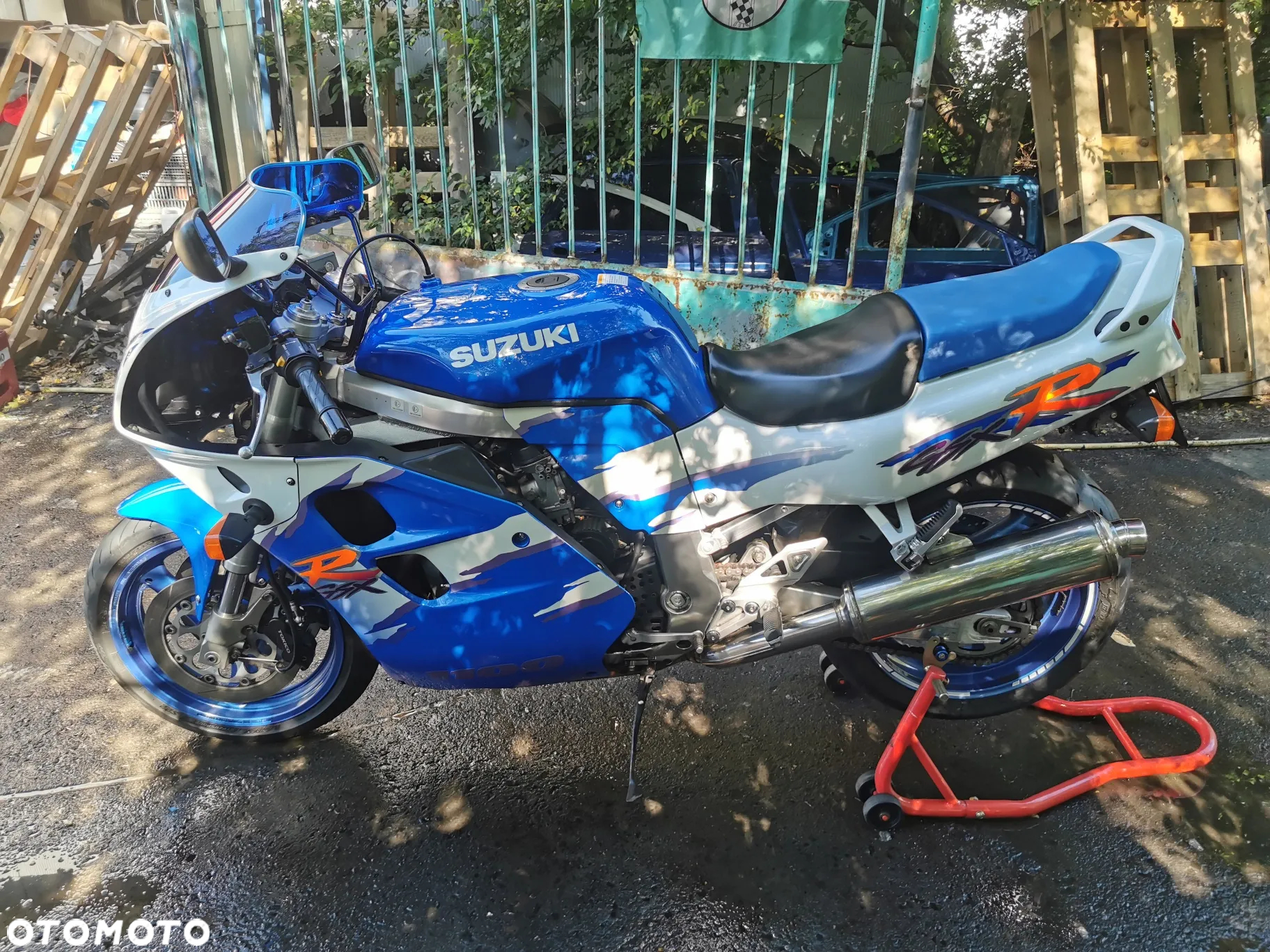 Suzuki GSX-R - 13