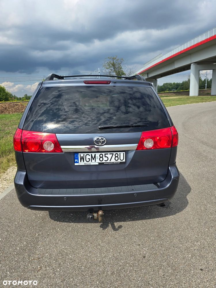 Toyota Sienna 3.5 V6 - 9