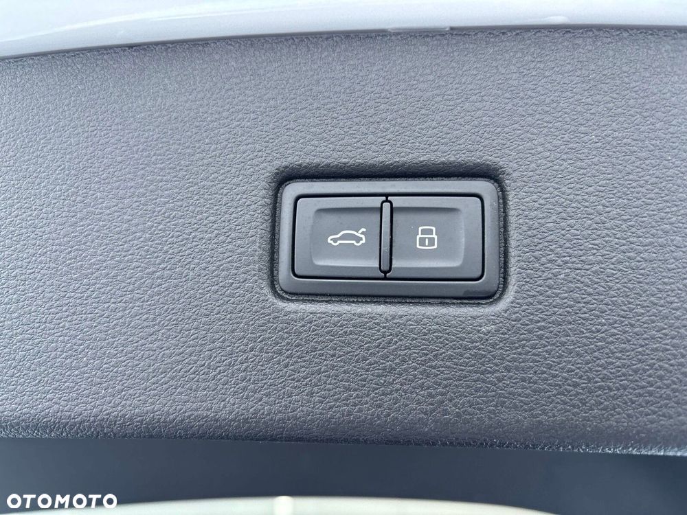 Audi Q5 Sportback - 30