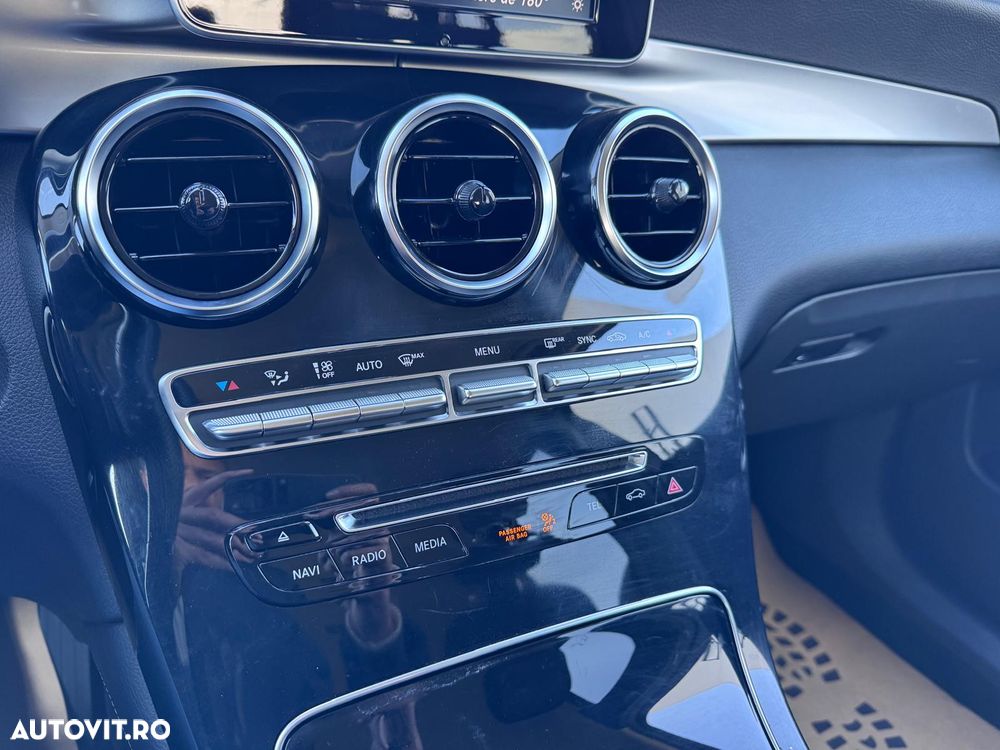 Mercedes-Benz GLC 220 d 4MATIC - 24