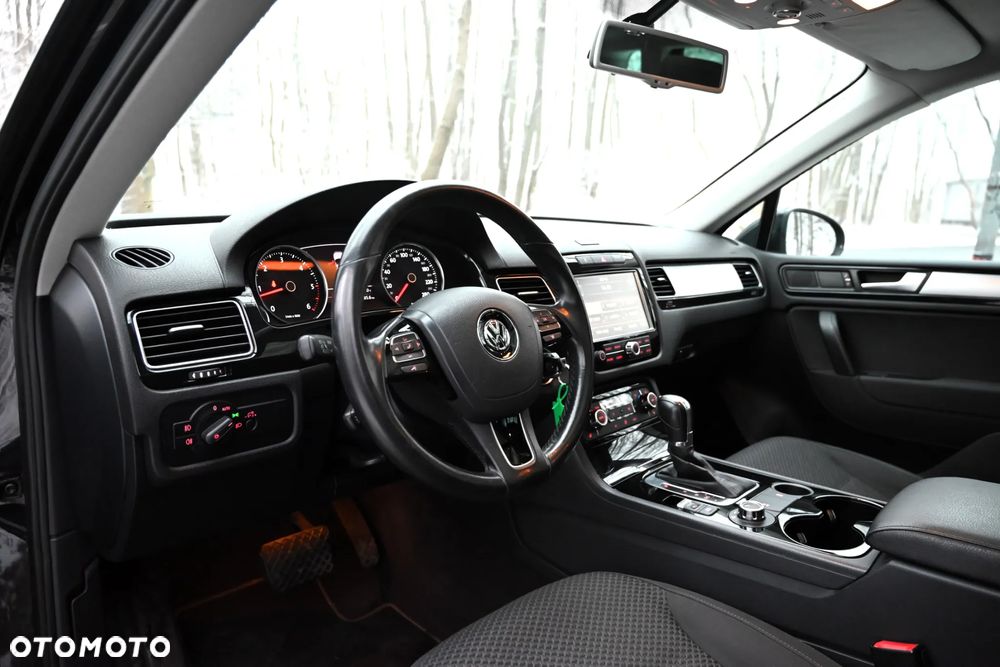 Volkswagen Touareg - 21