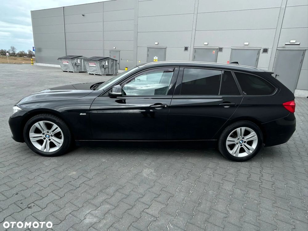 BMW Seria 3 320d Sport Line - 28
