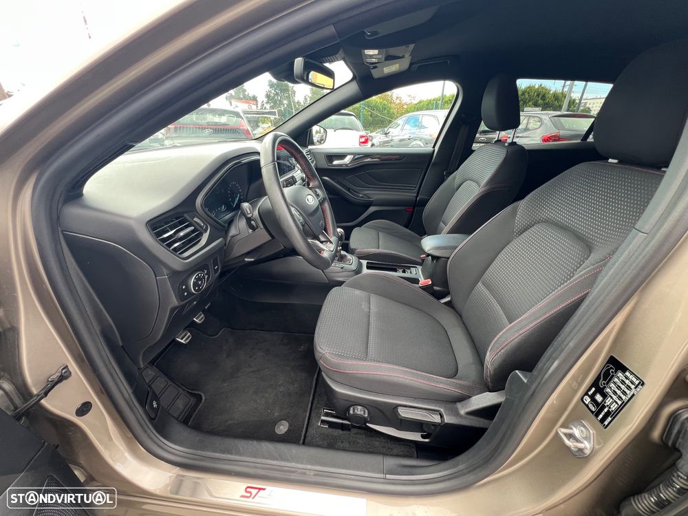 Ford Focus SW 1.5 TDCi EcoBlue ST-Line - 15