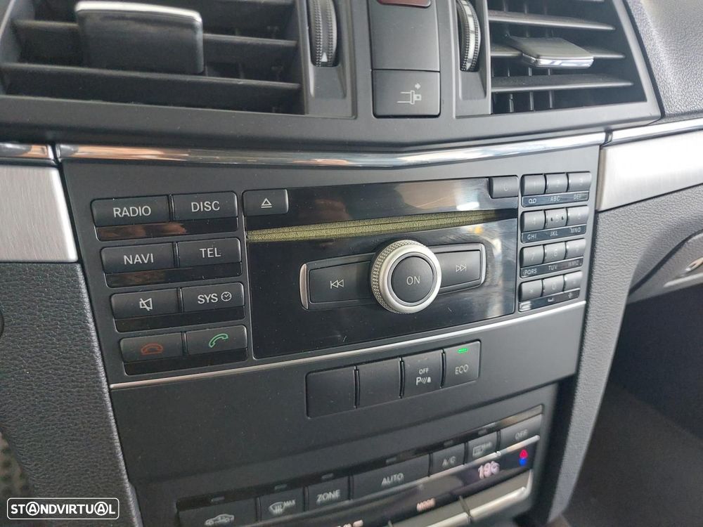 Mercedes-Benz E 220 CDi Avantgarde BlueEfficiency - 38